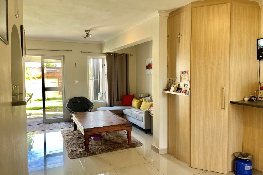 2 Bedroom Property for Sale in Ottery Western Cape